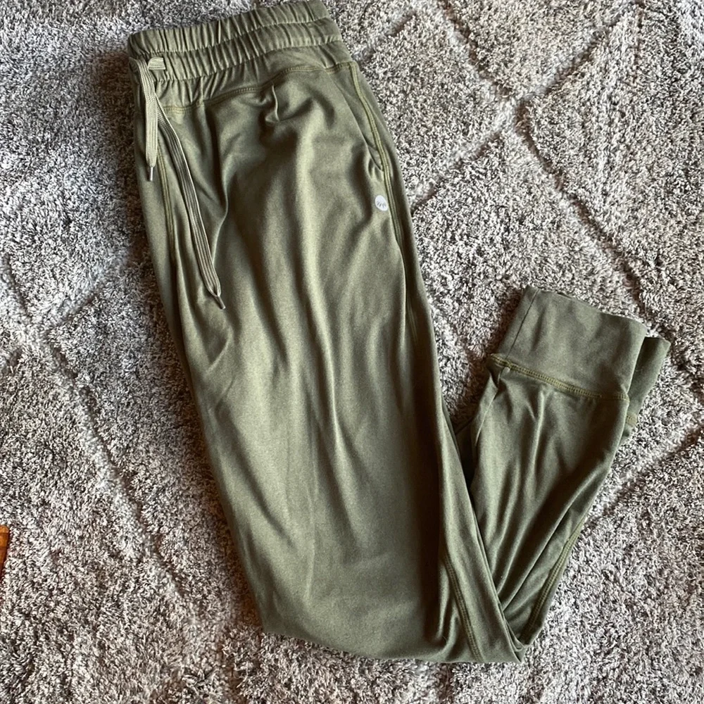 Senita • Weekend Joggers - Picture 1 of 5